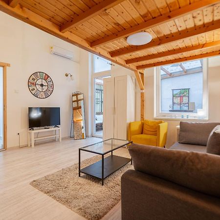 Cosy Flat With Balcony Leilighet Budapest Eksteriør bilde
